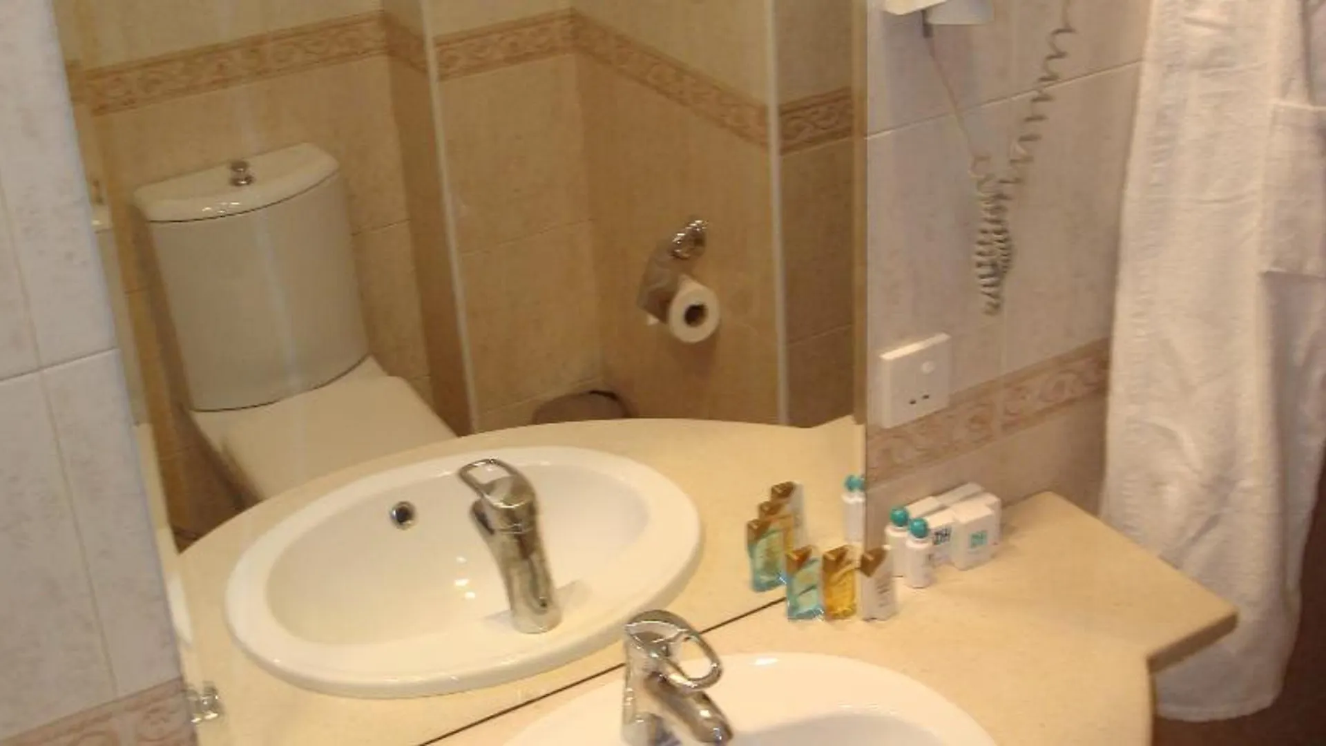 Diplomat Hotel Baku 3*,  Azerbaijan