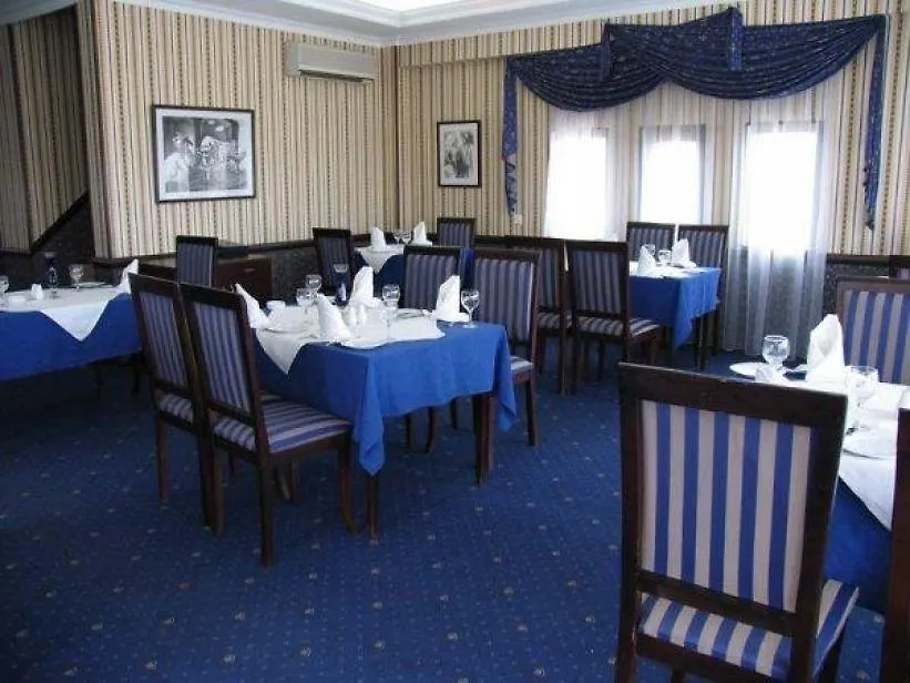 Diplomat Hotel Bakü 3*,