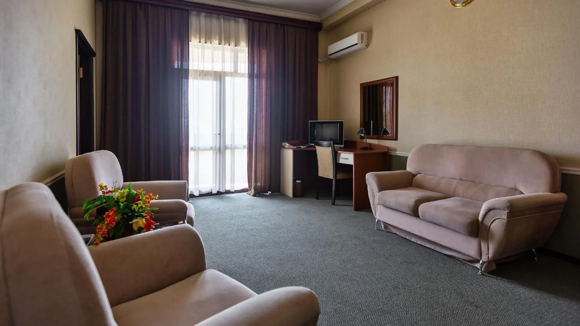 Diplomat Hotel Bakü 3*,  Azerbaycan